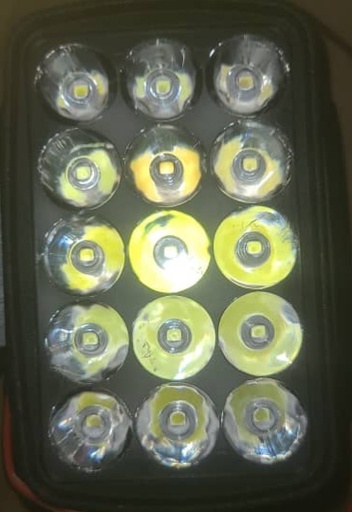 [050900110205] PROJECTEUR CARRE